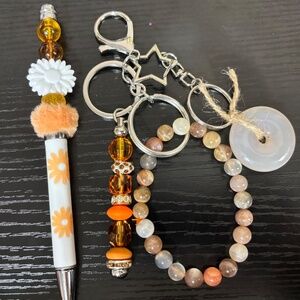 Genuine Agate Crystal Bracelet and Beaded Accent Pen and Keychain for Good Luck